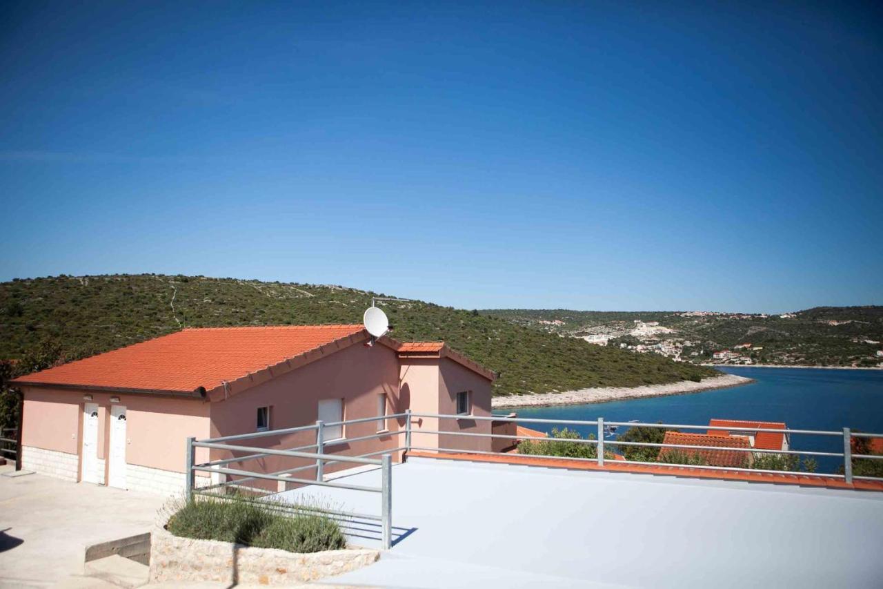 Apartments By The Sea Cove Ostricka Luka, Rogoznica - 13709 外观 照片