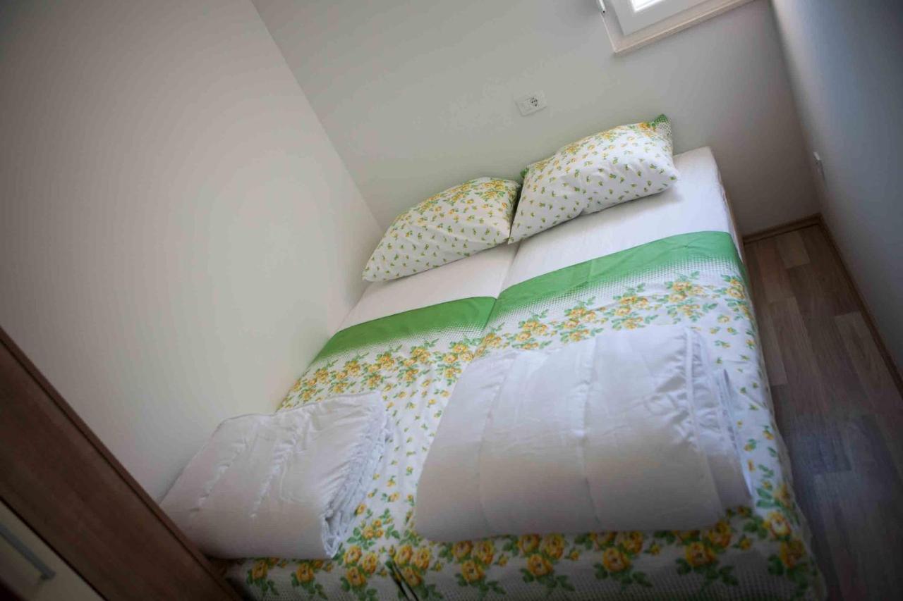 Apartments By The Sea Cove Ostricka Luka, Rogoznica - 13709 外观 照片