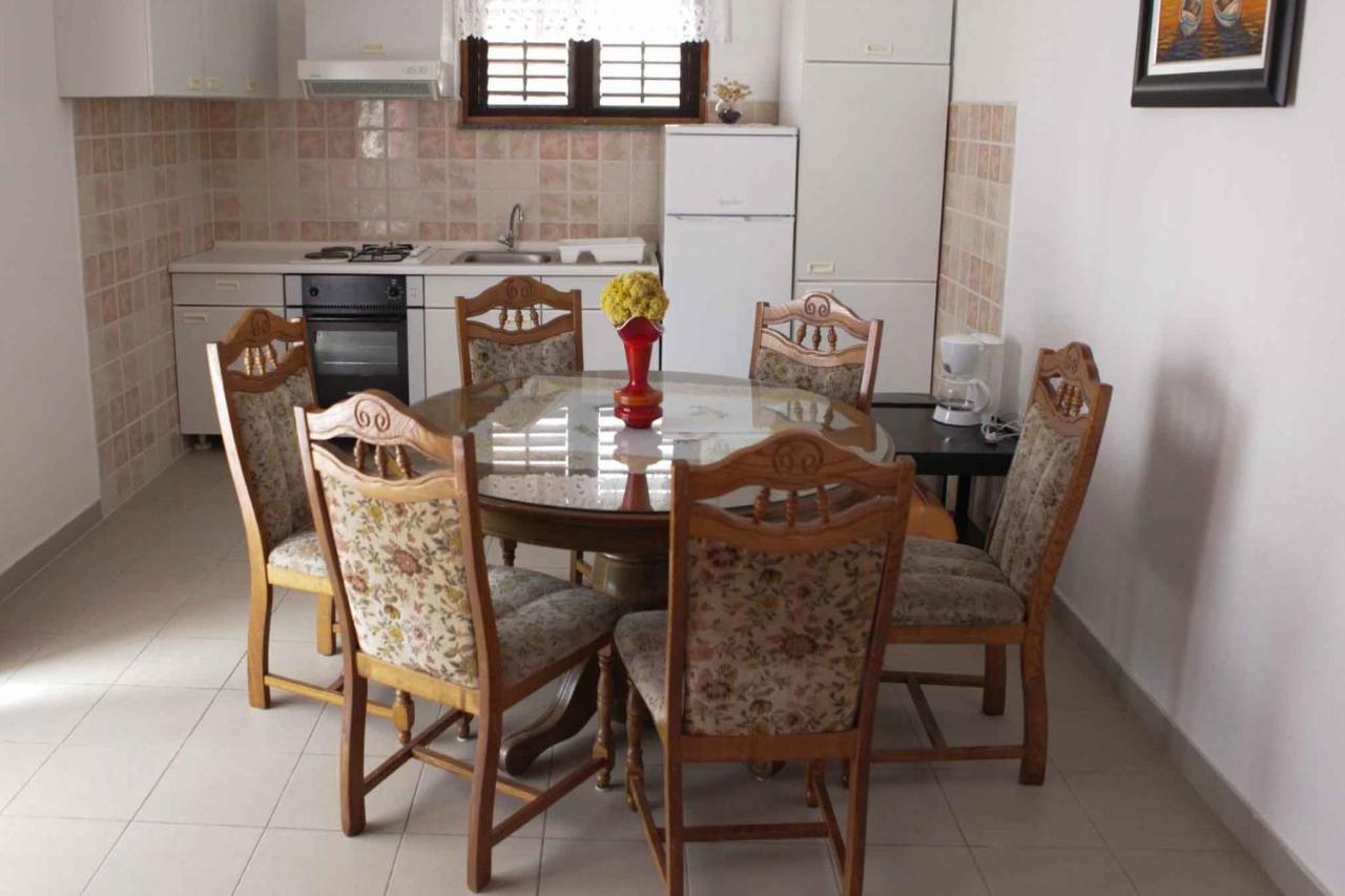 Apartments By The Sea Cove Ostricka Luka, Rogoznica - 13709 外观 照片