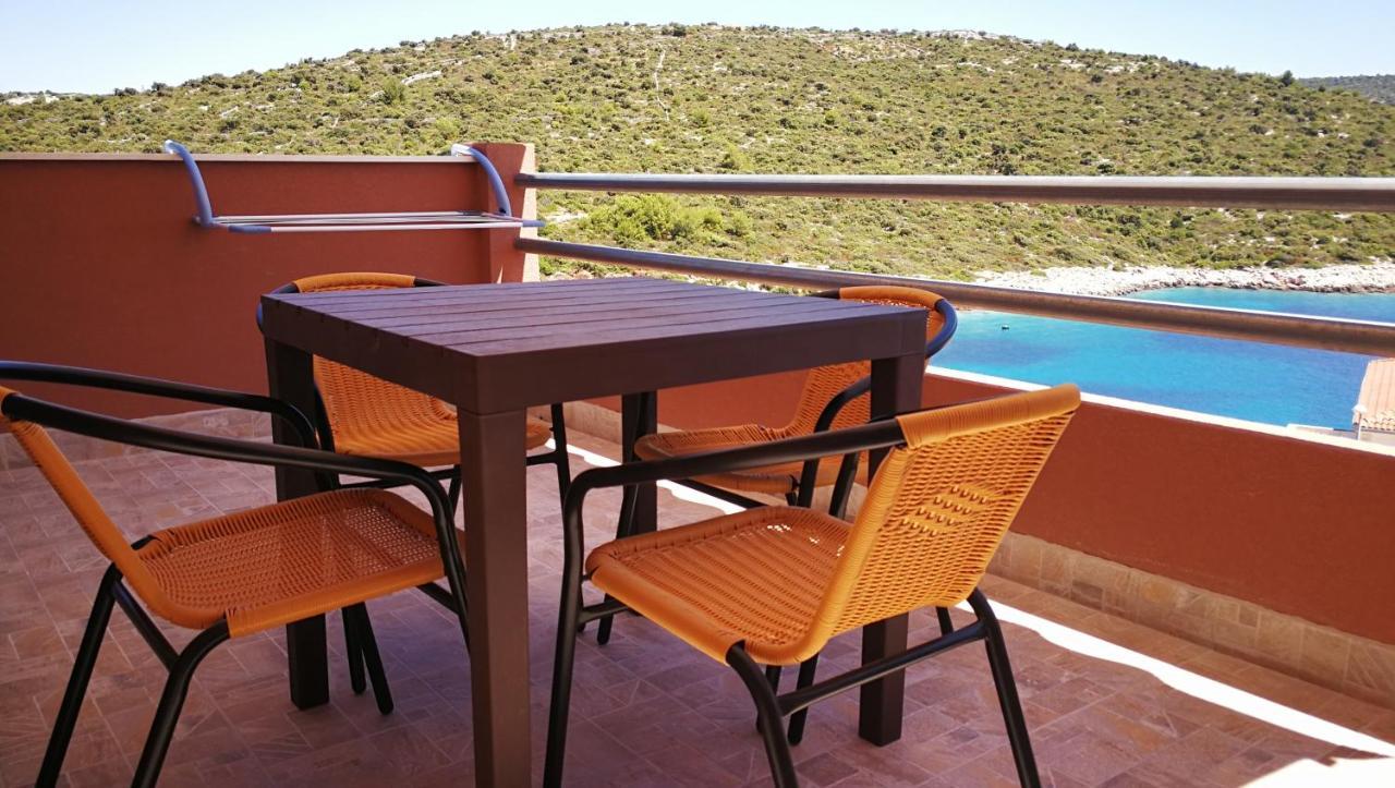 Apartments By The Sea Cove Ostricka Luka, Rogoznica - 13709 外观 照片